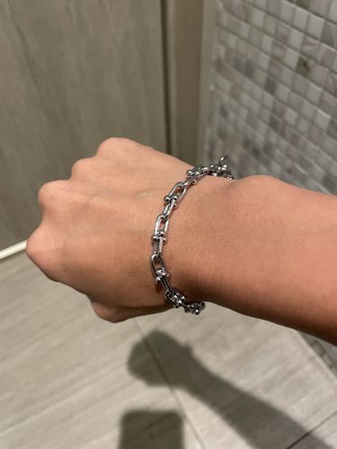 Customer photo review of U Shape Closure 18k Gold Chain Bracelet