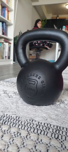 Customer photo review of 18kg / 40lbs E-coated Cast Iron Kettlebell