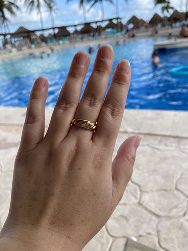 Customer photo review of Bague Croissant - Or 10k