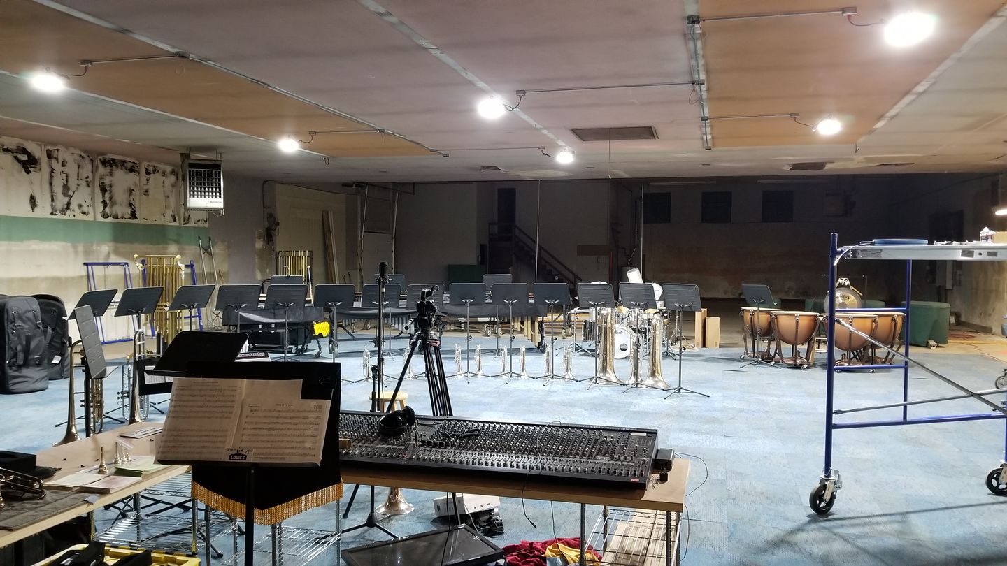 Customer photo review of UFO LED High Bay Light 150W 5700K Daylight White, 21750lm, IP65, 1-10V Dimmable, For Factory, Workshop, Warehouse, Garage, Commercial Shop