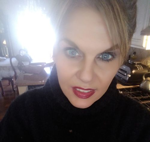 Customer photo review of [US Warehouse] New York Blue Prescription Monthly Contact Lenses