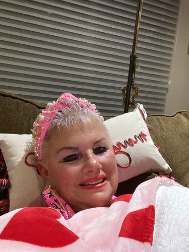 Customer photo review of LELE SADOUGHI X STONEY CLOVER LANE BUBBLEGUM OVERSIZED PEARL & CRYSTAL HEARTS KNOTTED HEADBAND