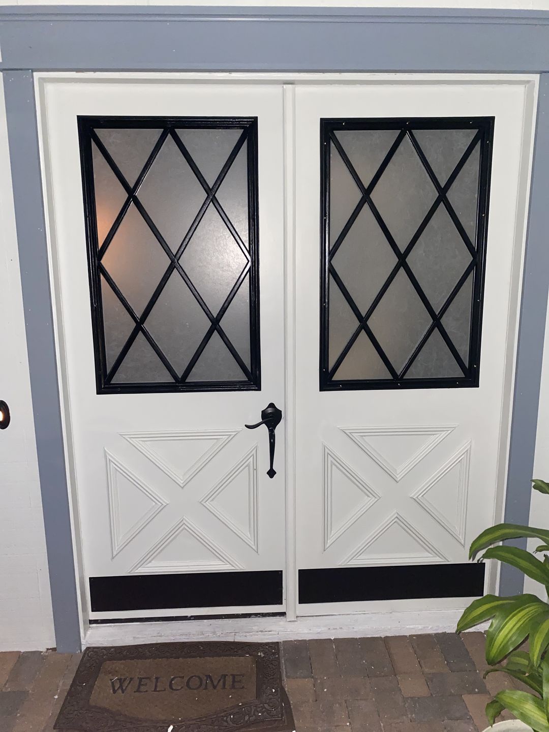 Customer photo review of Clear Diamond Grid Glass and Frame Kit (Half Lite 22" x 36" Glass Size)