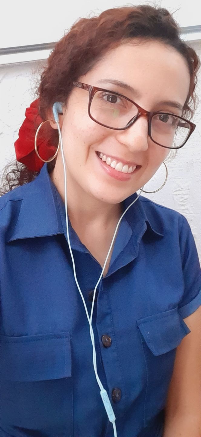 Customer photo review of DANIELA Oversized Scrunchie
