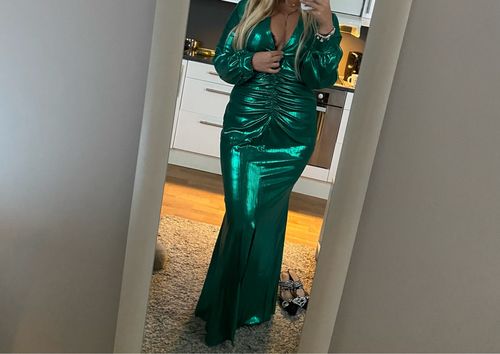 Customer photo review of Gilding Deep V Neck Ruched Bright Split Maxi Dress