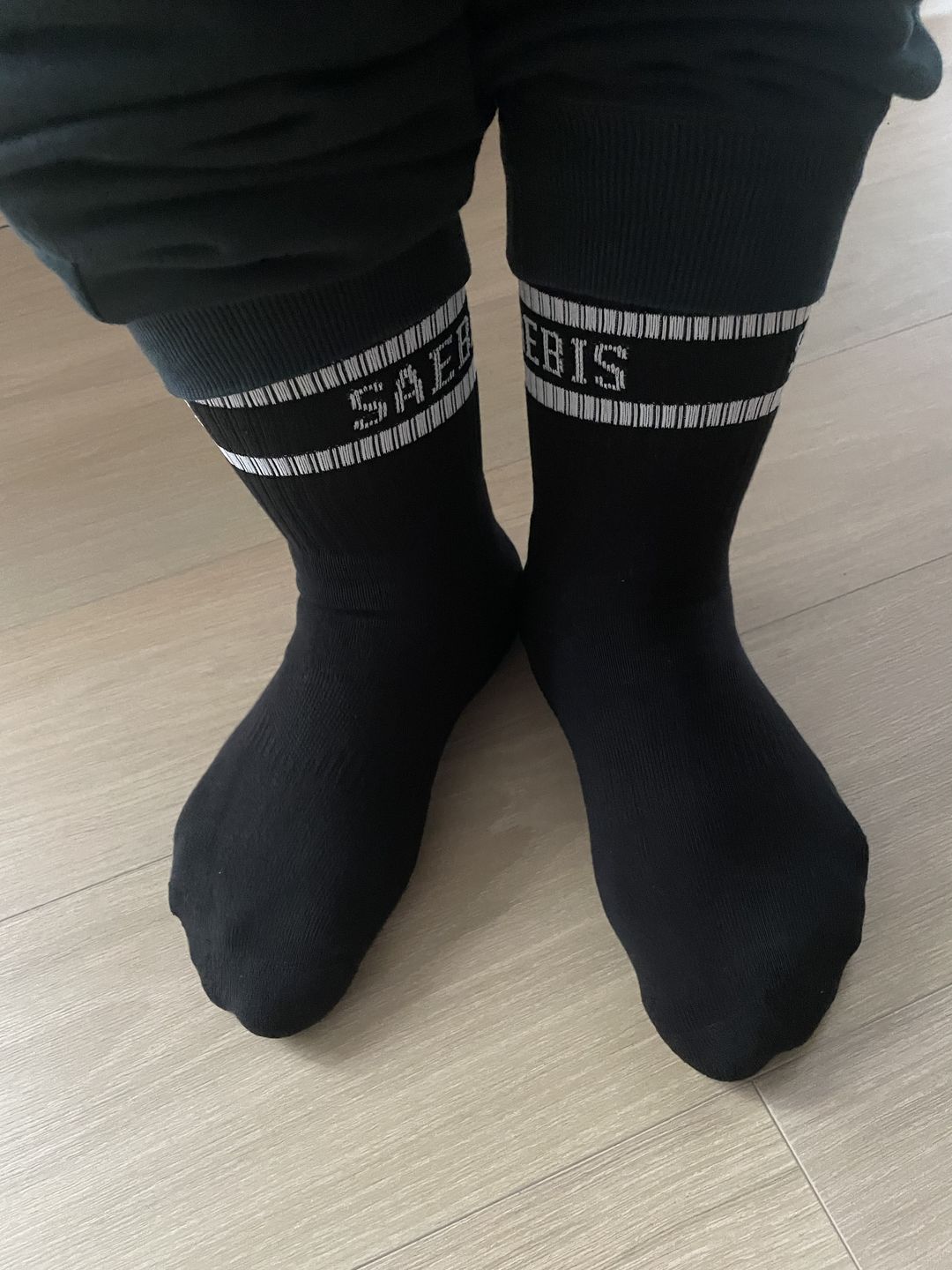 Customer photo review of SAEBIS® 5er SET schwarze Retro Sport Socken mit weißen Streifen