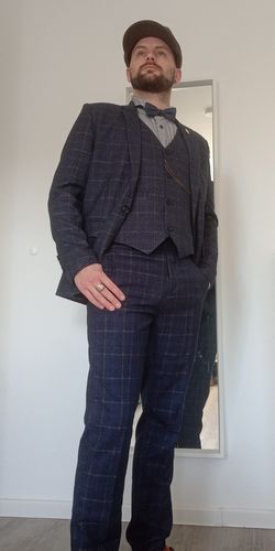 Customer photo review of Three-piece suit Shelby
