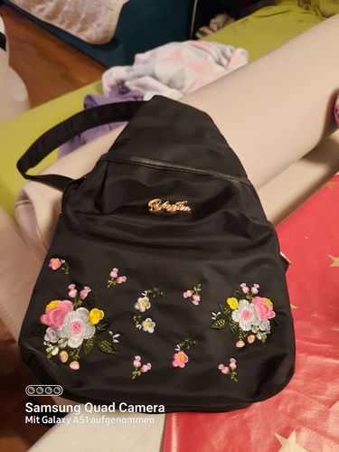 Customer photo review of Damen Rucksack mit Stickerei