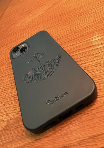 Customer photo review of Manta Ray in Navy Blue - iPhone 13