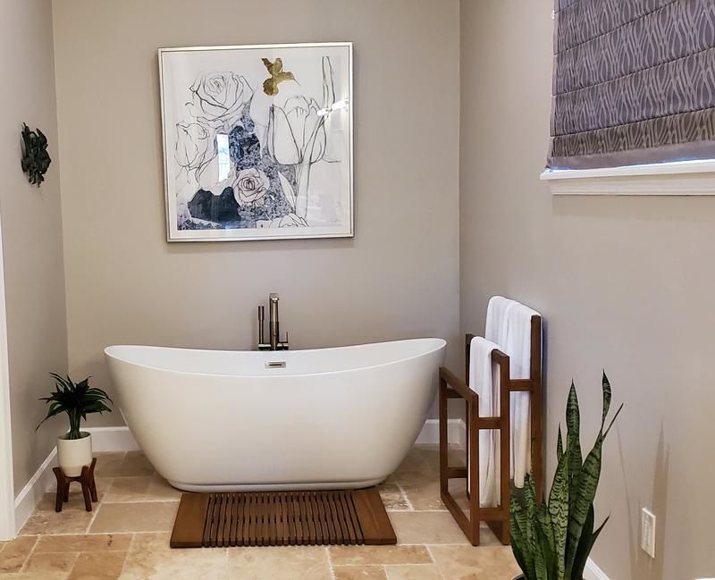 Customer photo review of Exclusive Tiered Teak Towel Rack