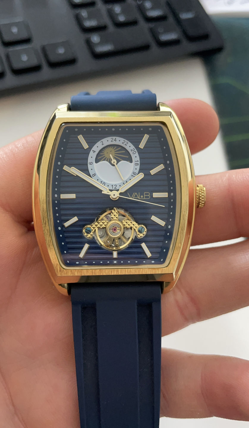 Customer photo review of LUNAR GOLD