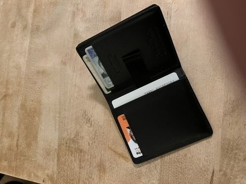 Customer photo review of Slimstar - slim wallet with large coin pocket