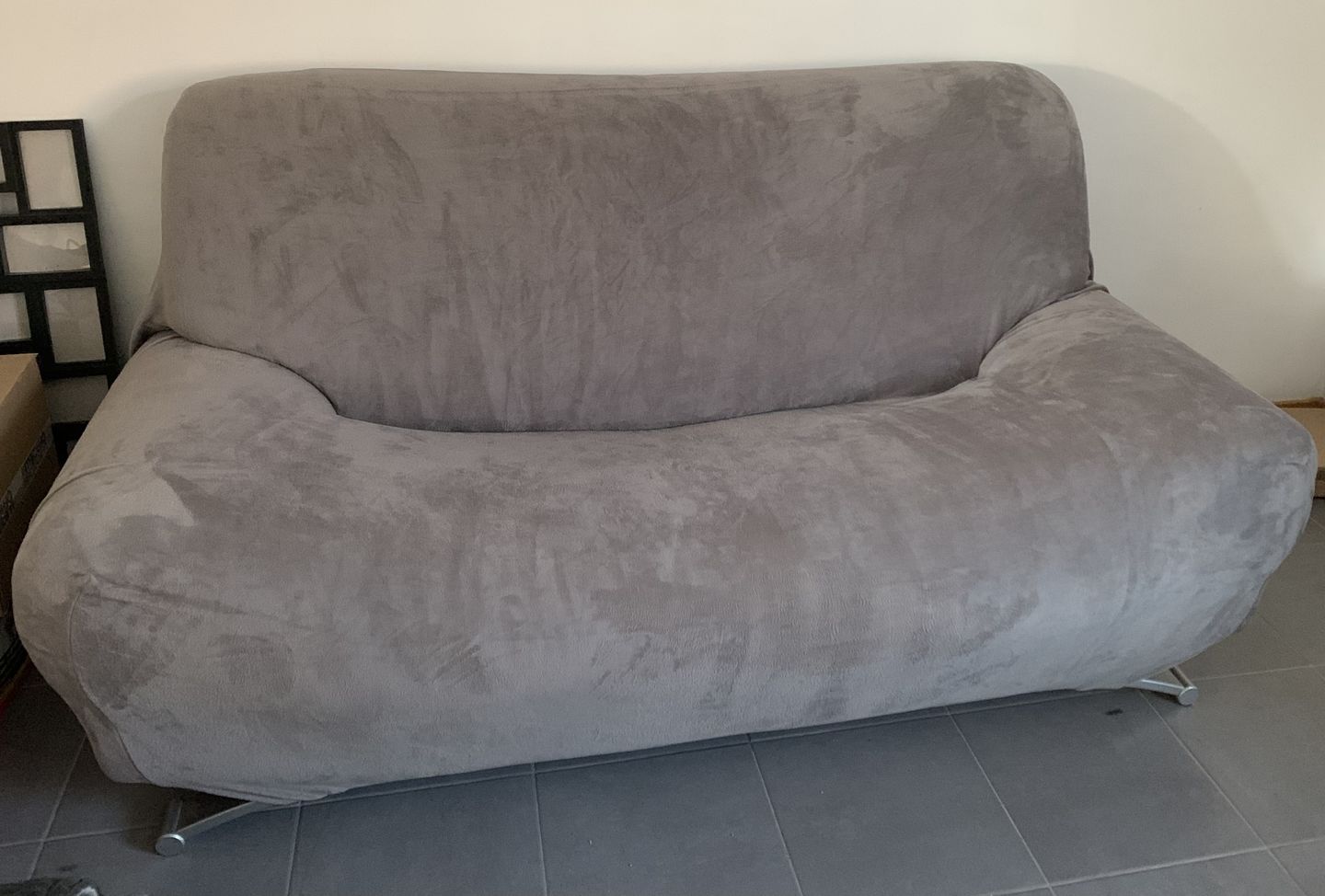 Customer photo review of Gris clair - Housses en velours Extensibles de Fauteuil et Canapé - La Maison des Housses