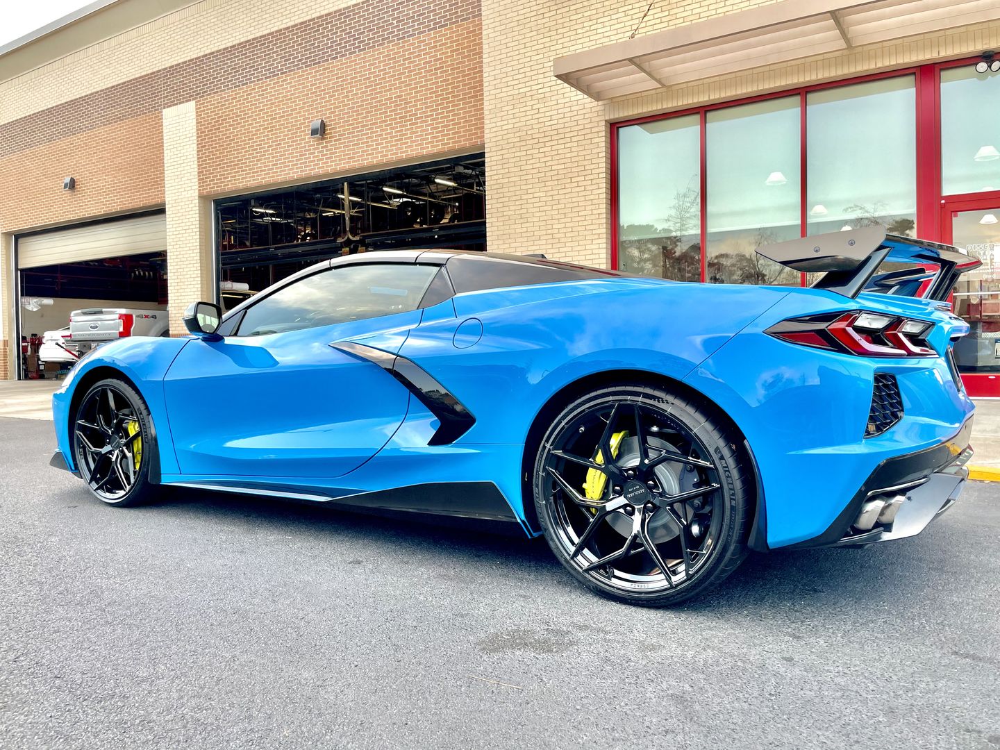 Customer photo review of Corvette C8 5VM Side Skirts Rocker Panels