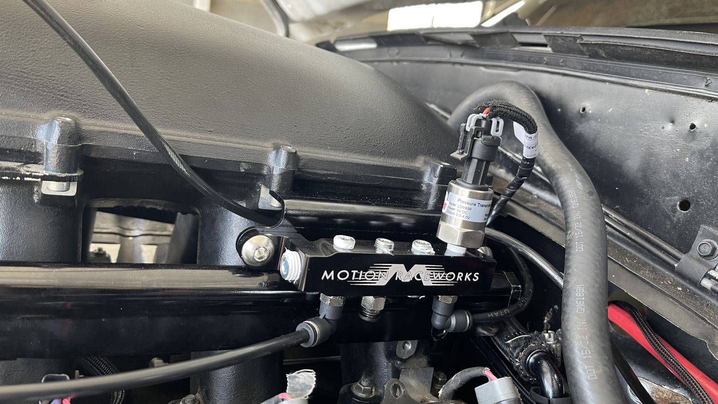 Customer photo review of LS1 Vacuum/Boost Billet Aluminum Distribution Block w/ Holley Hi-Ram Bracket