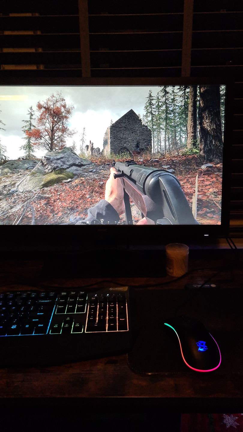Customer photo review of ScreenON - Gaming Set - V43037 - (GamePC.V43037 + 2 x 27 Inch Gaming Monitor + Gaming Toetsenbord en Muis)