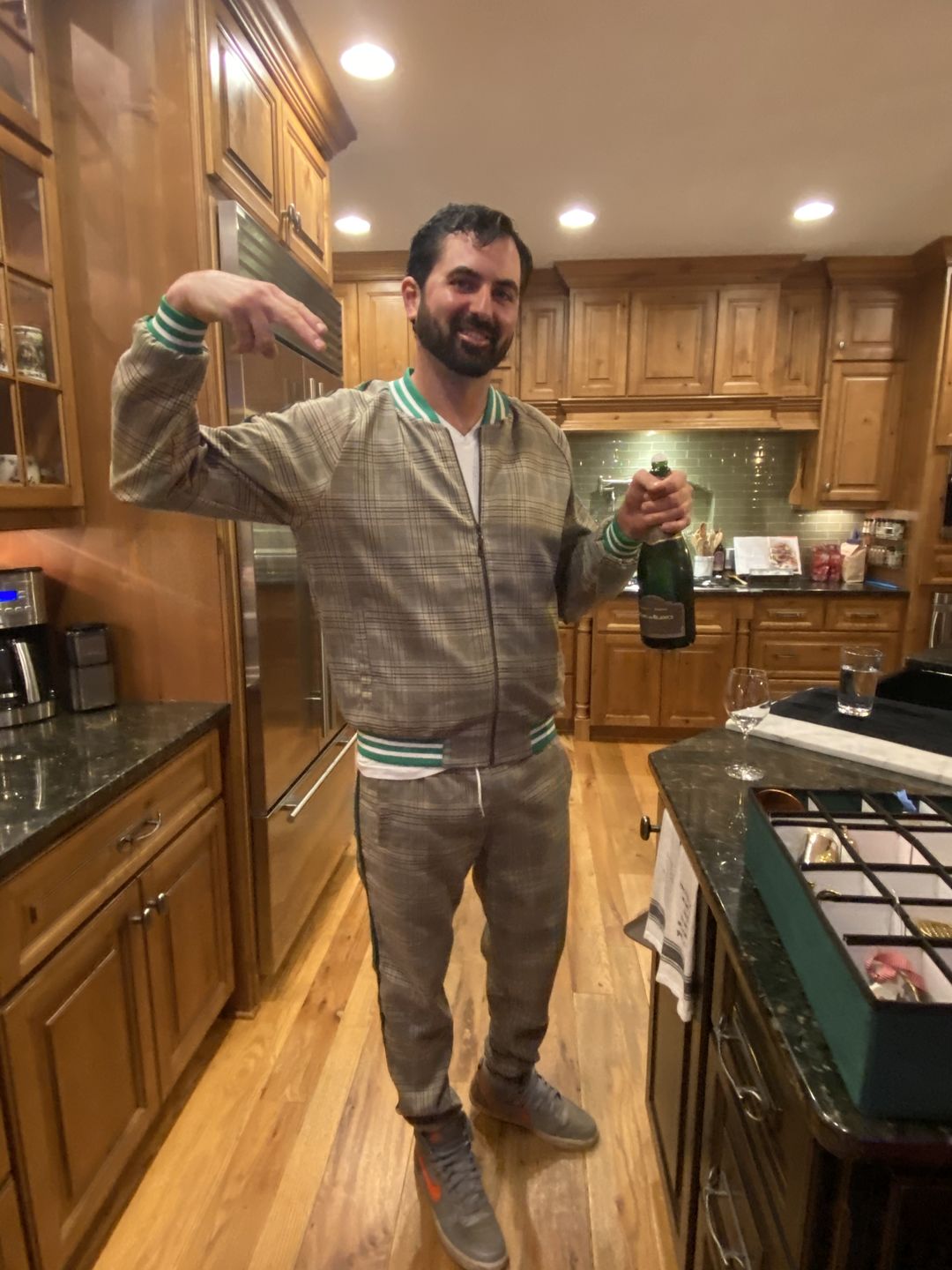 Customer photo review of TheMrTailor™ Gentlemen Tracksuit