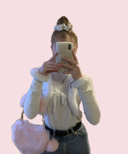 Customer photo review of Lilly Furry Heart Shape Hand Bag