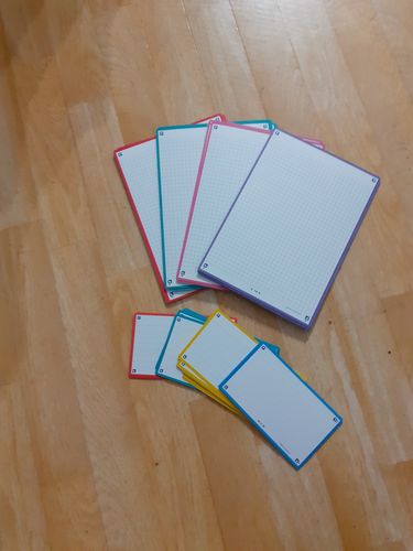 Avis photo d'un client sur Fiches de révision REVISION 2.0 OXFORD # 50 fiches 12,5 x 20 cm - petits carreaux