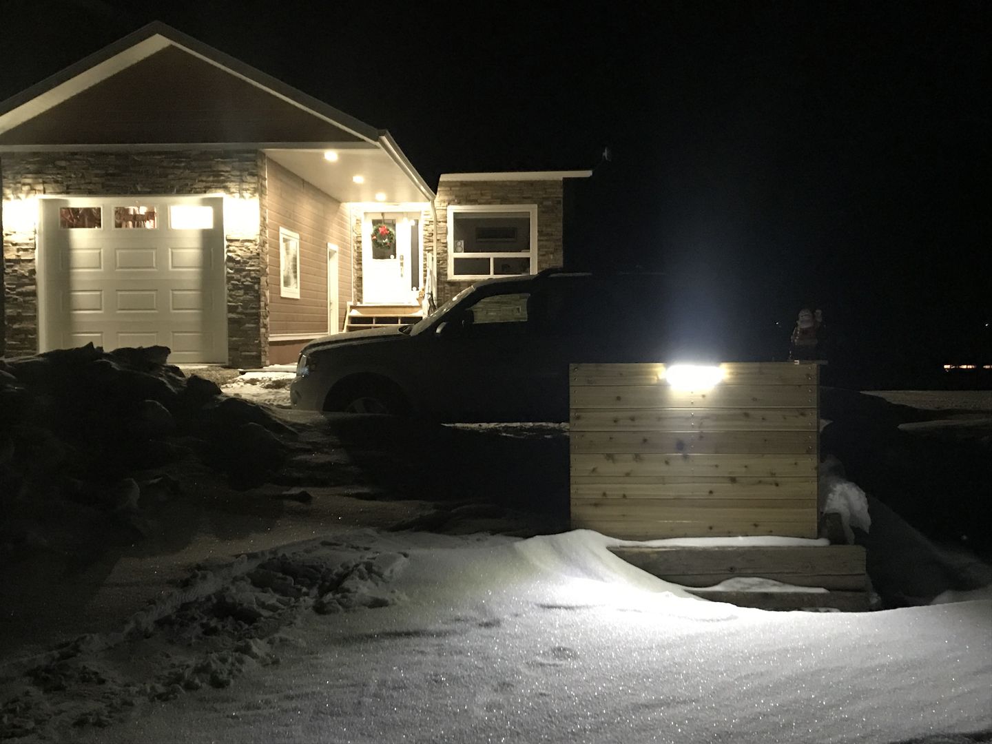 Customer photo review of 118 LED Solar Light 1000 Lumens