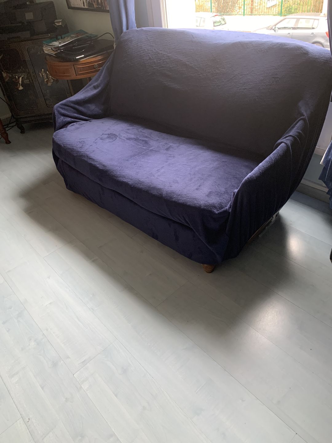 Customer photo review of Bleu marine - Housses en velours Extensibles de Fauteuil et Canapé - La Maison des Housses