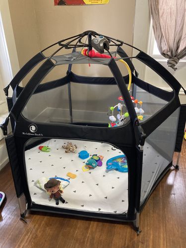 Customer photo review of Pop N' Go® Playpen