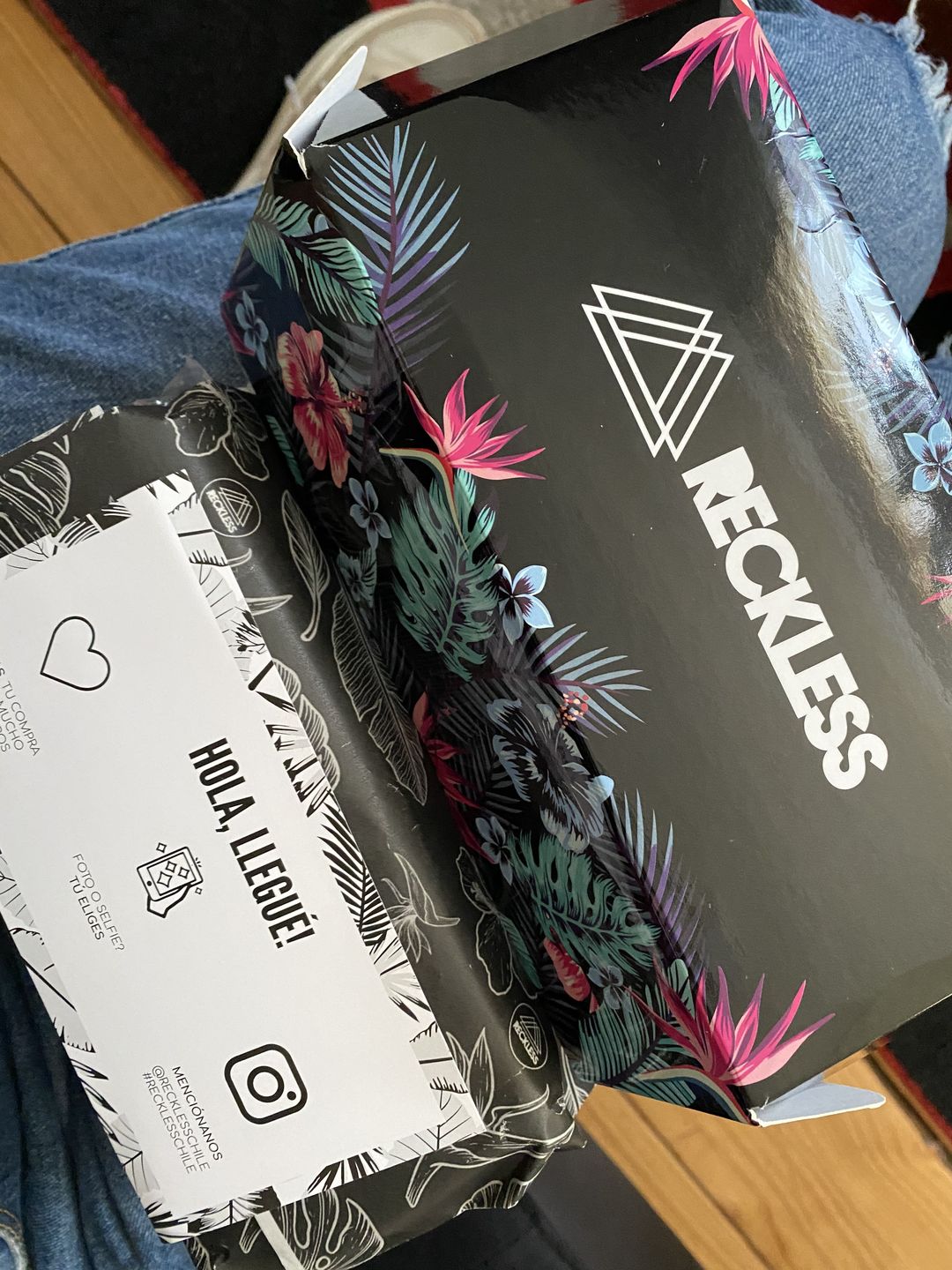 Customer photo review of Estuche de lentes de sol Reckless