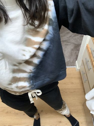 Customer photo review of Vendimia Jogger - Onyx / Honey / Cloud
