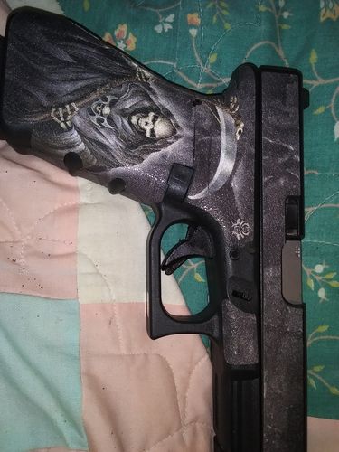 Customer photo review of Glock 22 Gen 4 Decal Grip - Grim Reaper