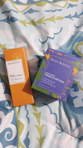 Customer photo review of Miracle Retinol Moisturizer + Premium Vitamin C Serum (Bundle)