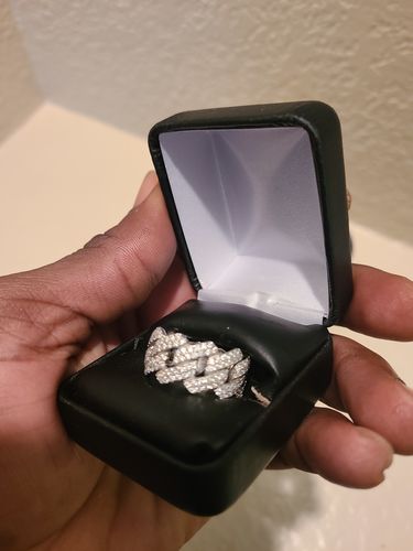 Customer photo review of 3 Carat VVS1 Moissanite Cuban Link Ring