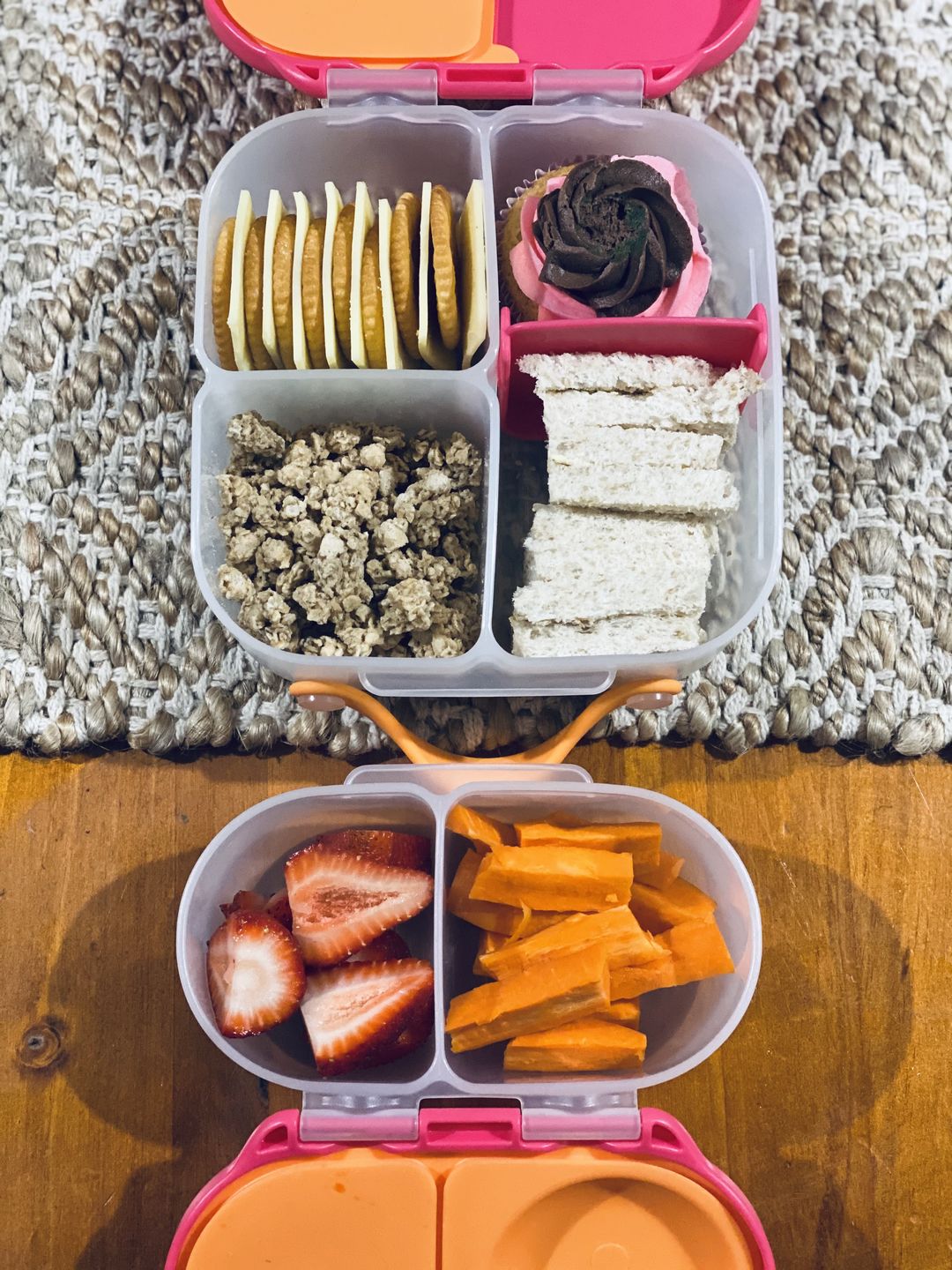 Customer photo review of b.box Snackbox – Strawberry Shake – NEW! PRE-ORDERS OPEN