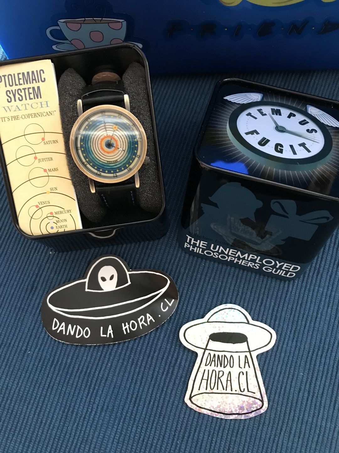 Customer photo review of Reloj Análogo Philosophers Guild Sistema de Ptolomeo 33mm