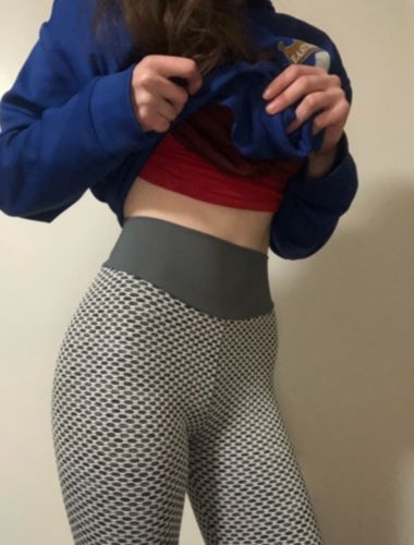 Customer photo review of Chica Athletica- Scrunch Leggings