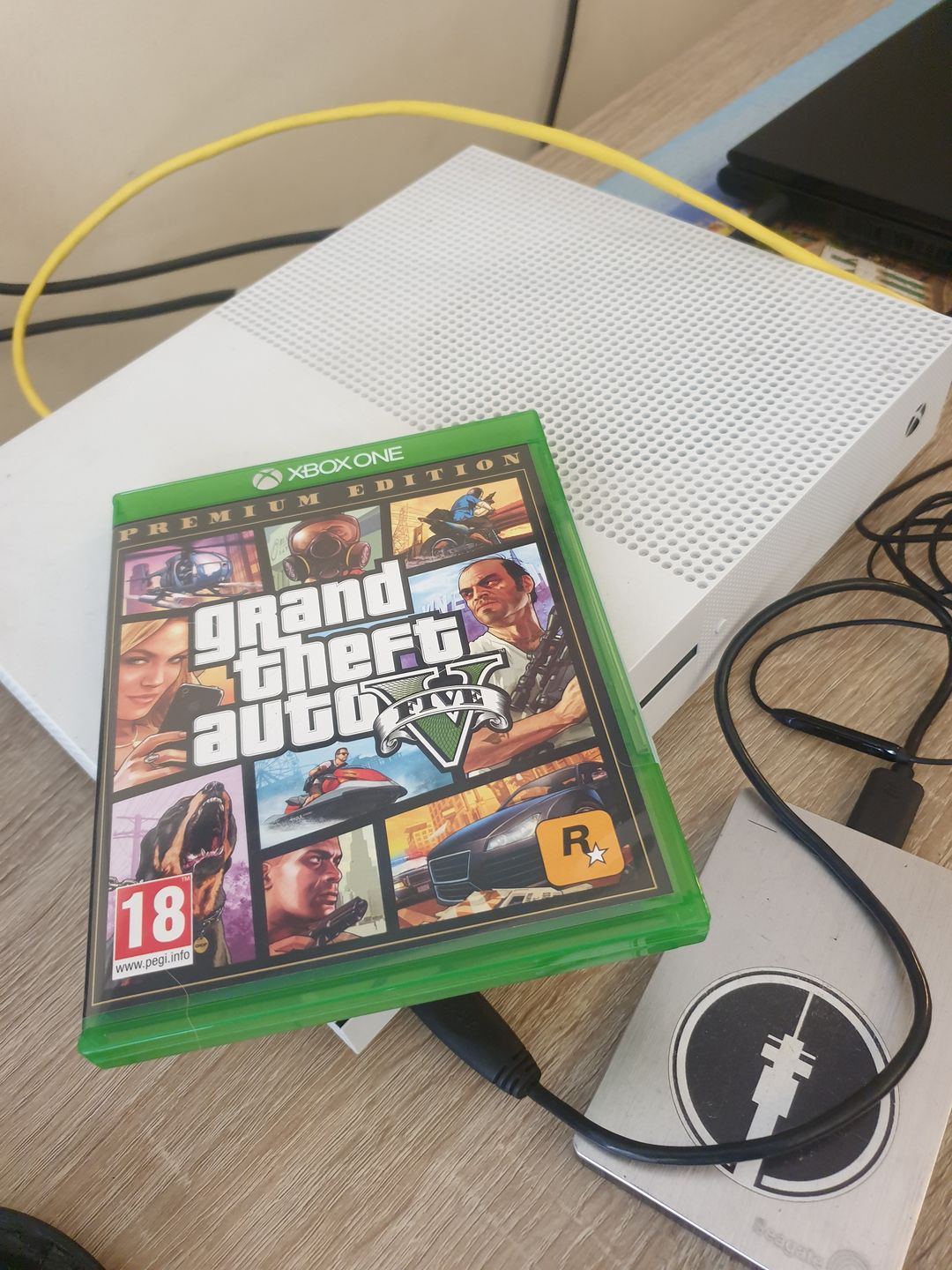 Customer photo review of GTA V Premium Edition (XB1)