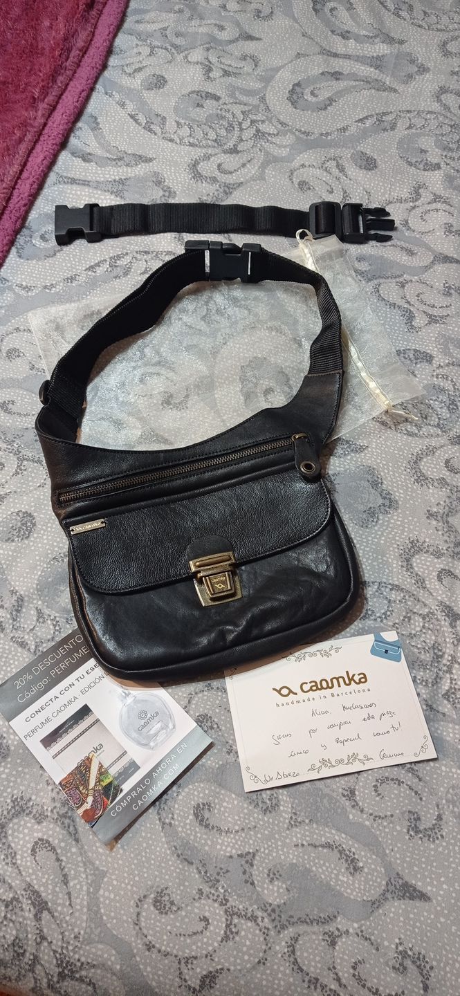 Customer photo review of Riñonera "Classic Black & Old Gold” + Bolsillo trasero · Piel · Pieza Exclusiva Núm. 19004