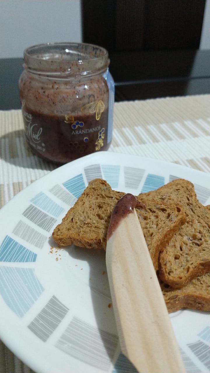 Customer photo review of Miel Cremada con arándanos