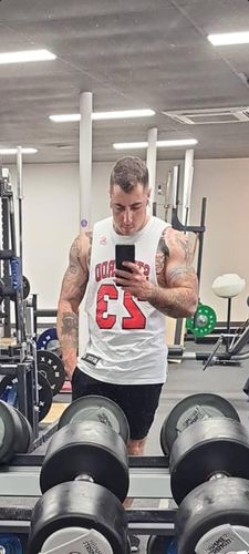 Customer photo review of CONTRAST T-BACK - gym singlet tanktop - Stealth Black/Black