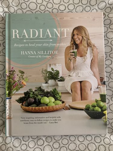 Customer photo review of Radiant Book