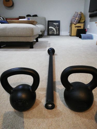 Customer photo review of 14kg / 31 lbs E-coated Cast Iron Kettlebell