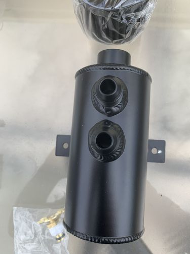 Customer photo review of SPELAB Aluminum 750ml Baffled Oil Catch Can Tank & Breather Filter 2x AN10 Twin Port Black/Silver
