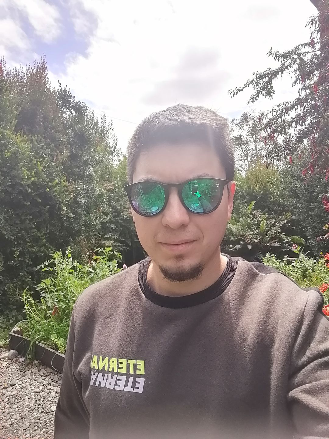 Customer photo review of ATTICUS HOLIDAY