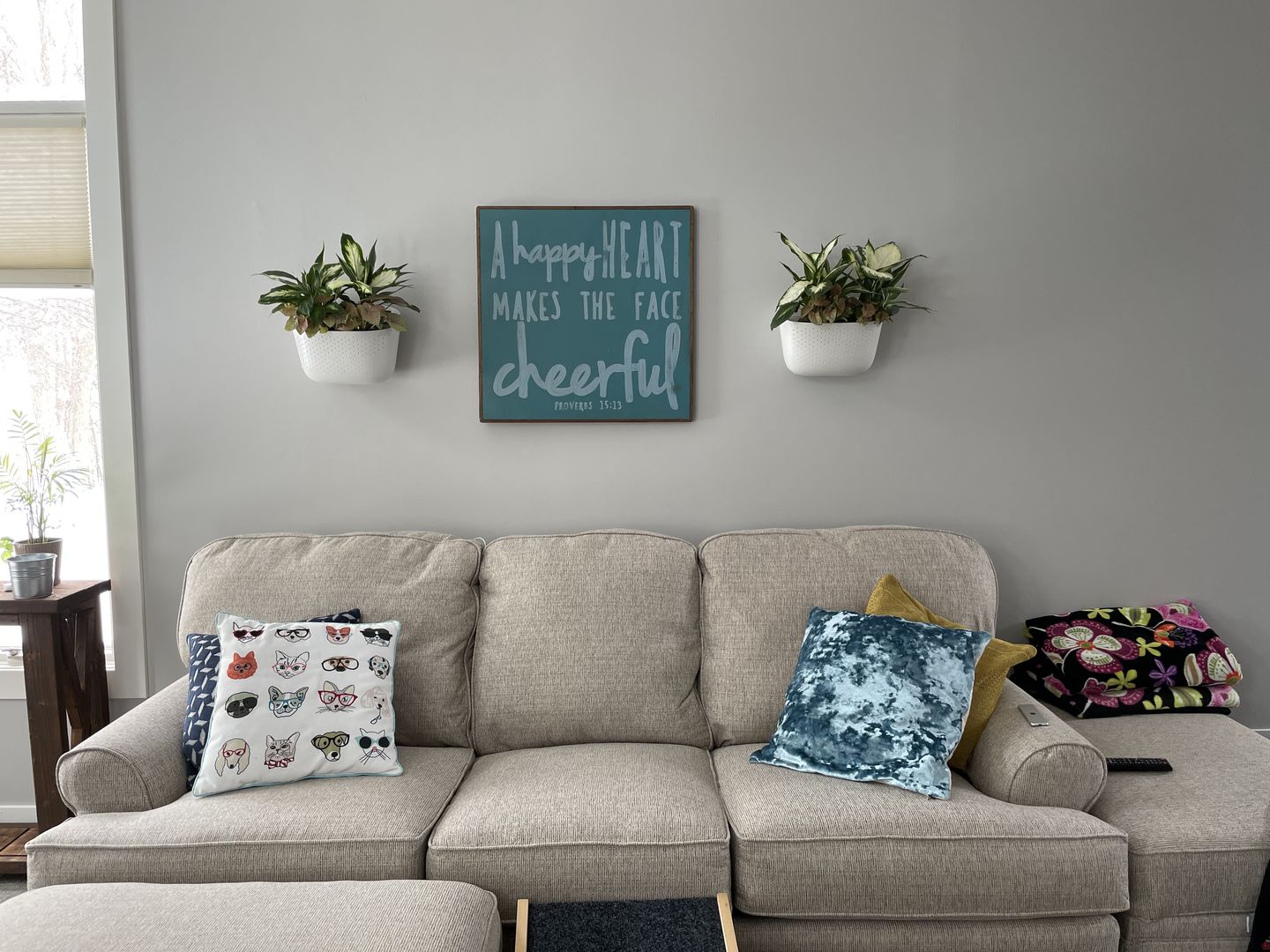 Customer photo review of Eco White Wall Planter