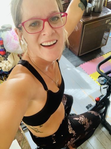 Customer photo review of Mesh Insert Butt Lift Active Leggings - Metallic Floral