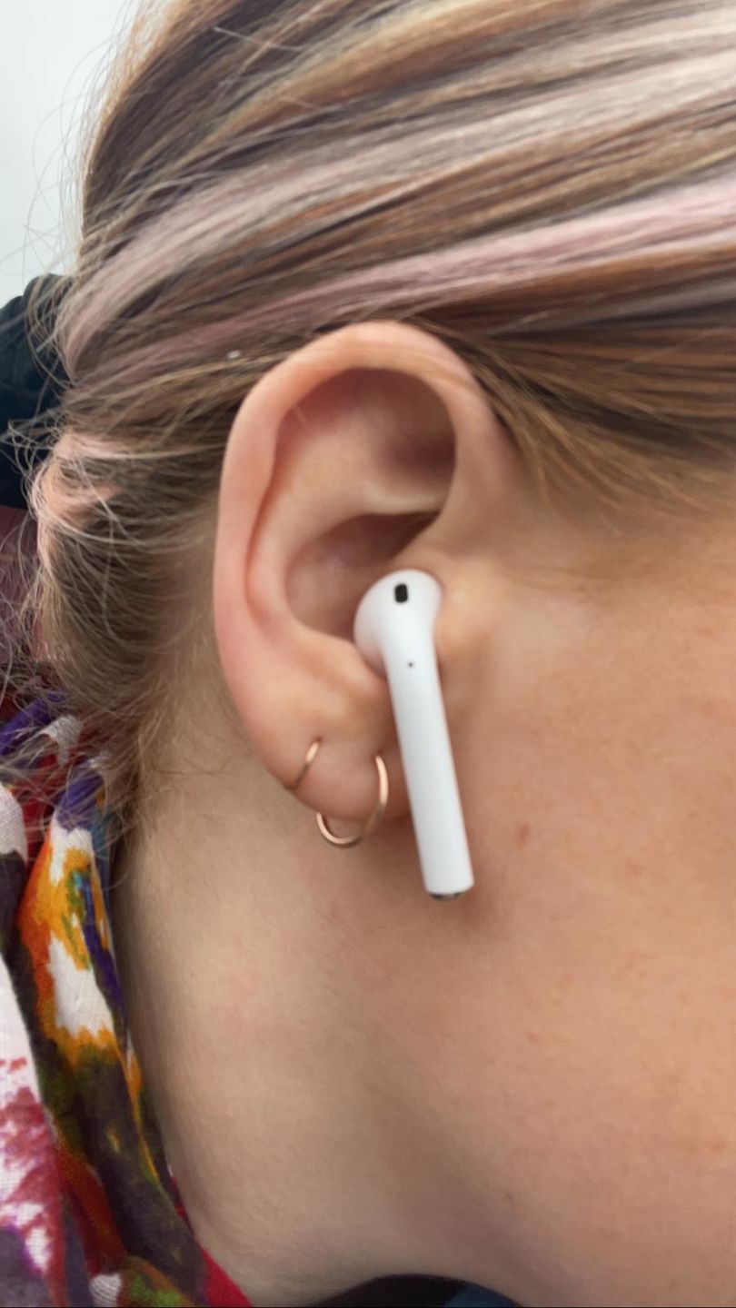 Customer photo review of Delicate Hoop Earrings Nose/Cartilage