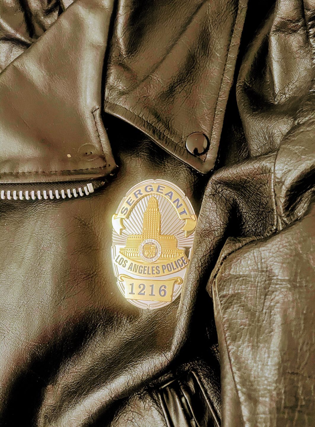 Customer photo review of LAPD Los Angeles Sergeant Police Badge Solid Copper Replica Movie Props With Number 1216