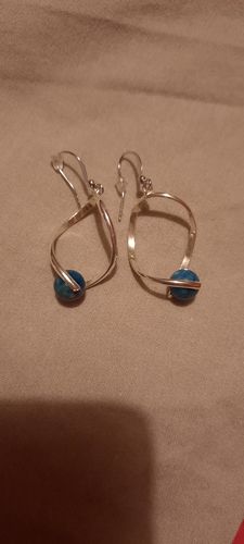 Customer photo review of BOUCLES D'OREILLES TORSADE