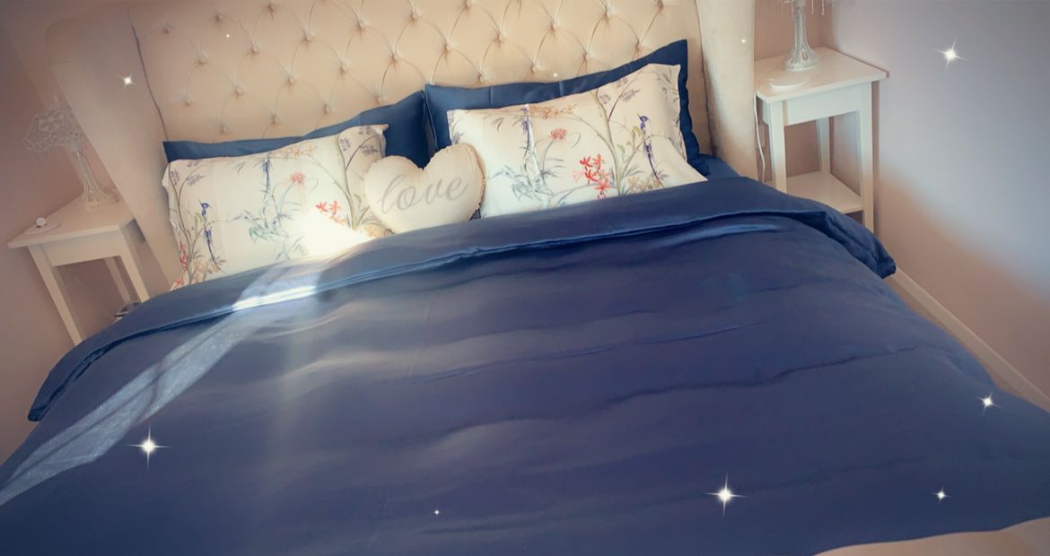 Customer photo review of Midnight Blue Silk Duvet Set