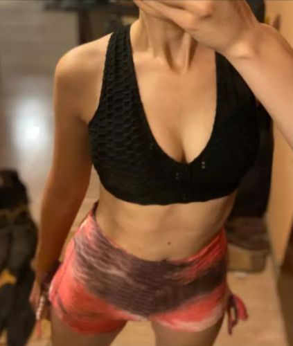 Customer photo review of GYMKARTEL® SUPPORTIVE SPORTS BRA - BLACK