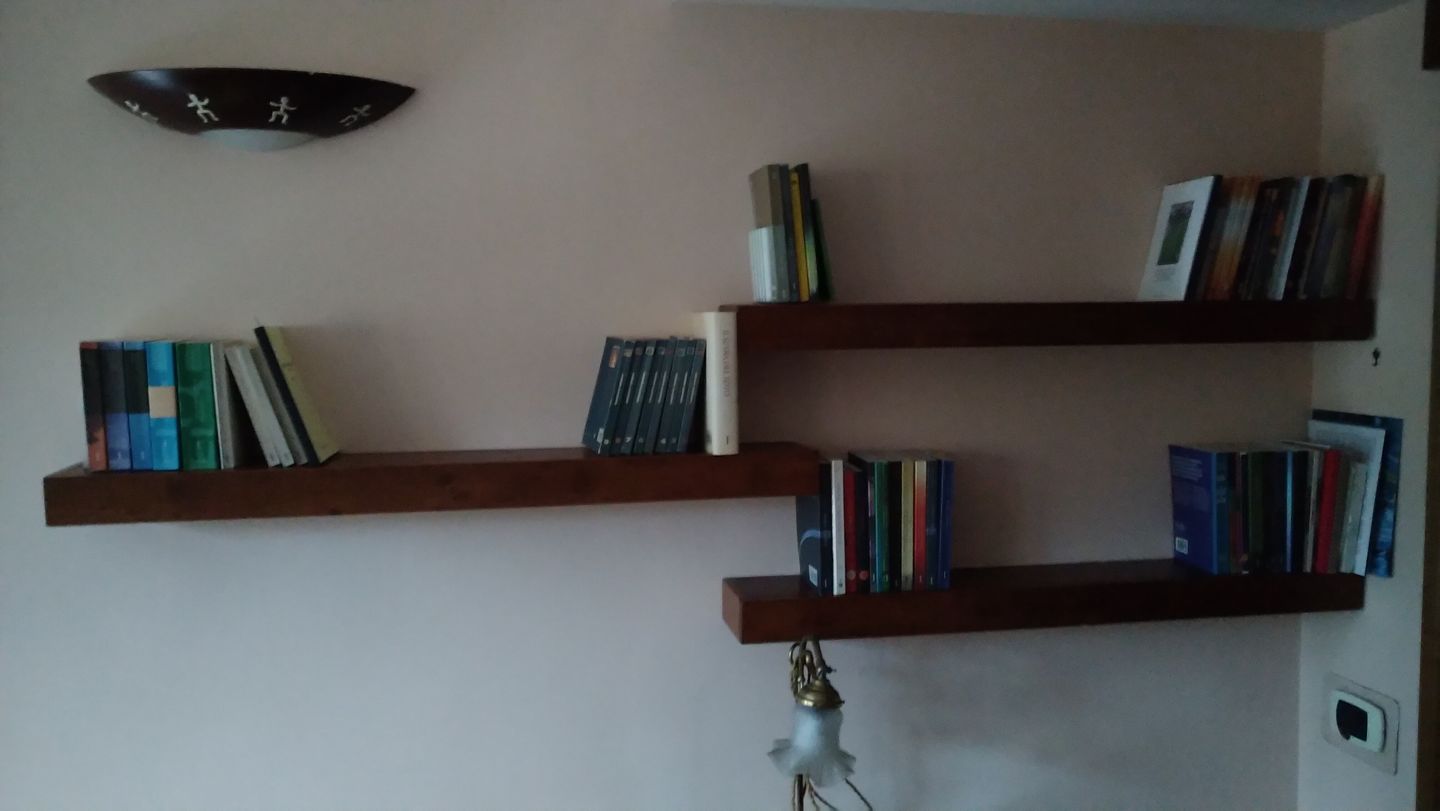 Customer photo review of Mensola sospesa - VENERE - Profondità 15-20-25 cm. Noce Bruno (Copia)